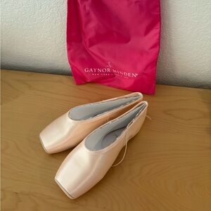 Gaynor Minden Pointe Shoes - Europa Sleek Fit Medium Box 4 Size 10 Supple